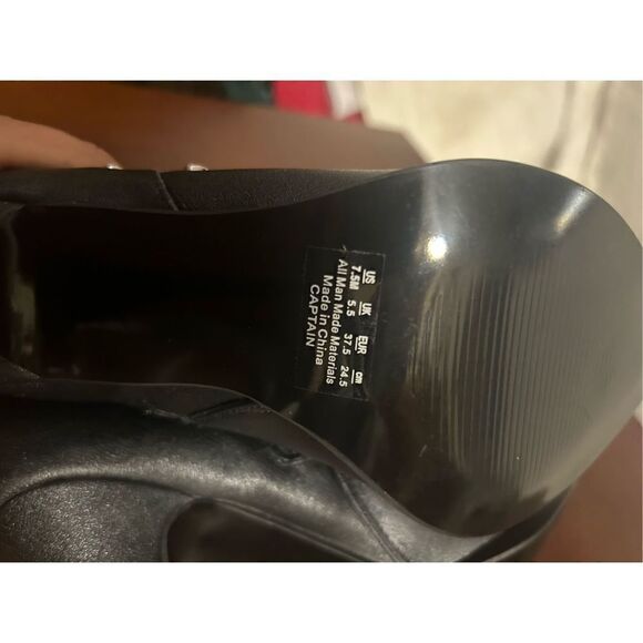 Fergie captain studded heeled ankle boots size 7.5 - Picture 8 of 8